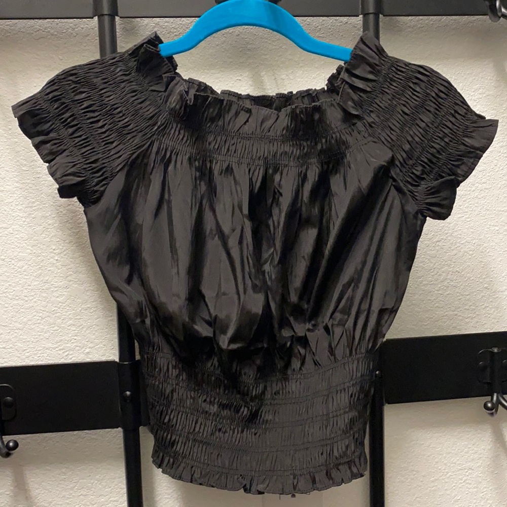 Crop top off shoulder Black